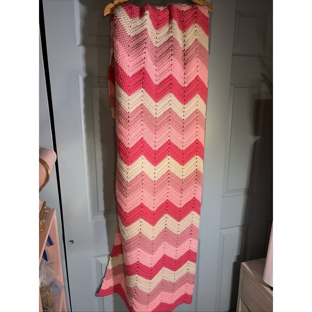 Crochet Afghan Zigzag chevron blanket throw Pink Handmade 52x66